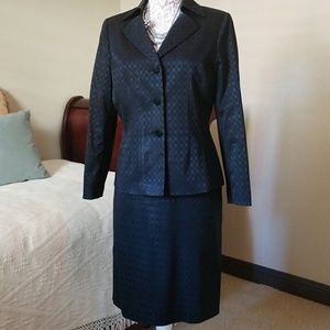 Gorgeous Tahari Suit